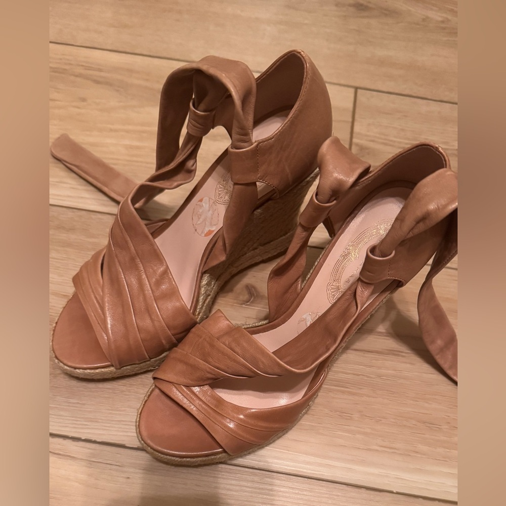 Gorgeous all leather espadrille sandals from Elie Tahari, size 7